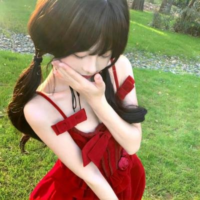 男孩超级白